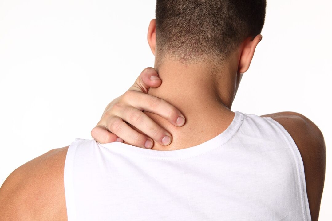 Цервикална остеохондроза је праћена неугодношћу и болом у врату